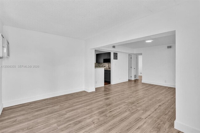 Building Photo - 1824 NW 25th Ave