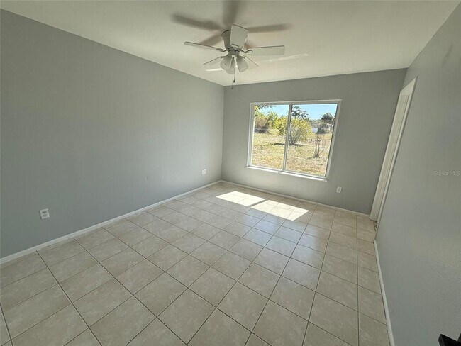 Building Photo - 3236 Montclair Cir