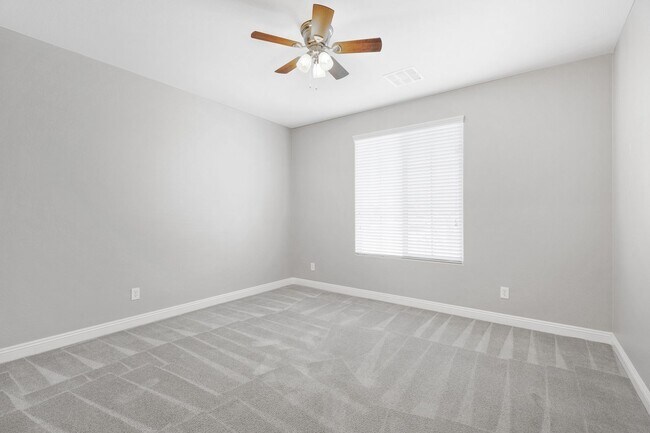 Building Photo - 3 Bed 2 Bath Home In Peoria