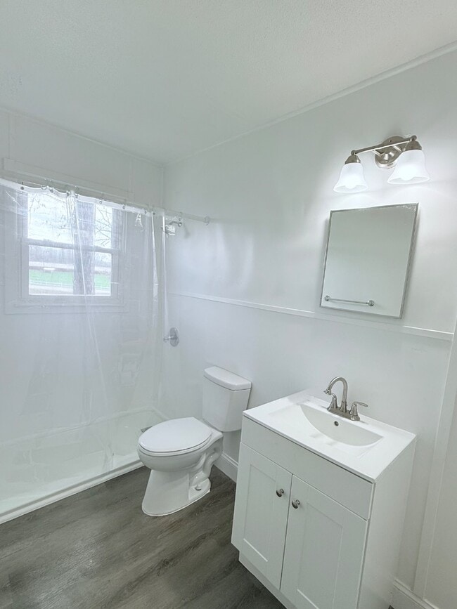 Building Photo - 1490 John Chapman Rd