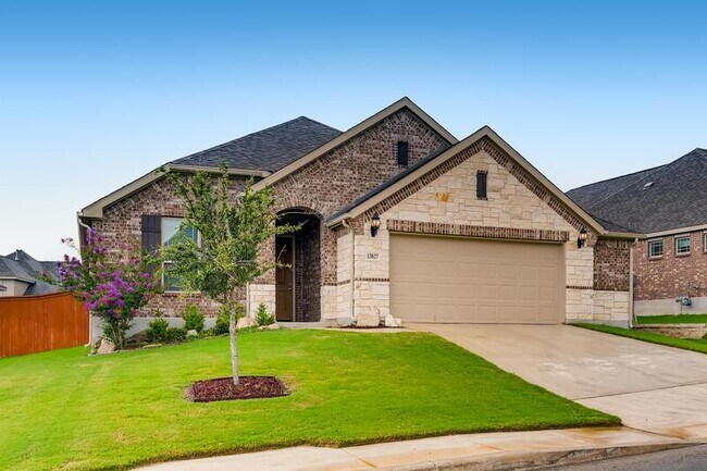 Building Photo - 13827 Quiet Fox Ln
