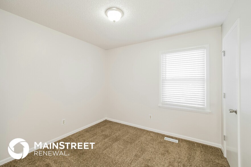 Building Photo - 11301 N Marsh Ave