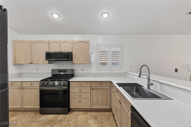 Building Photo - 226 Nautical St