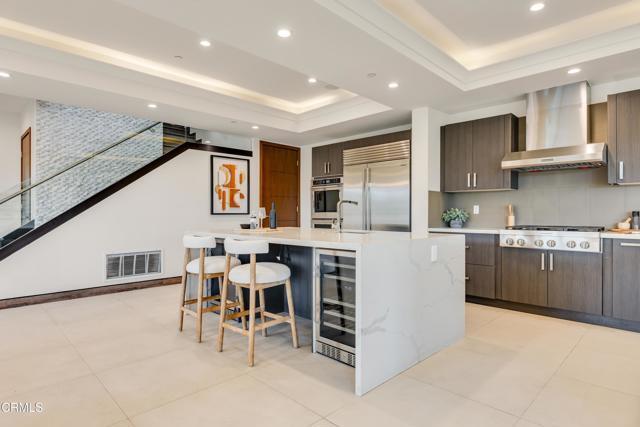 Building Photo - 12480 Viewcrest Rd