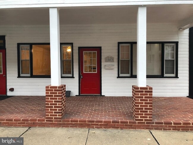 Primary Photo - 292 N Washington St