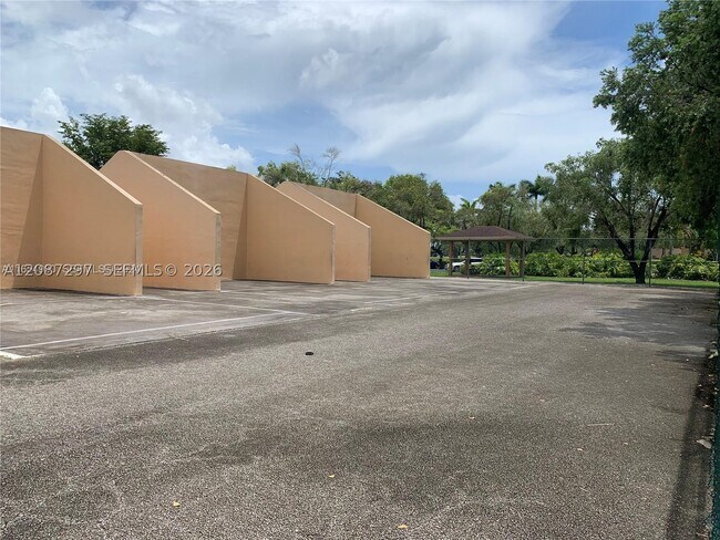 Building Photo - 8730 SW 133rd Ave