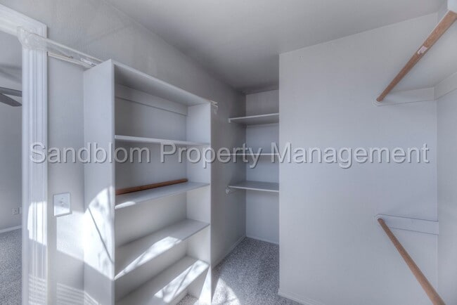 Building Photo - For Lease | Jenks | Available Now!