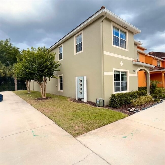 Building Photo - 2979 Banana Palm Dr