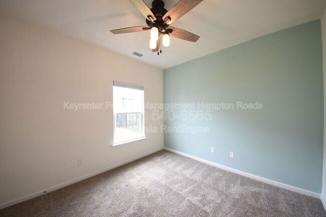 Building Photo - 126 Peck Ln