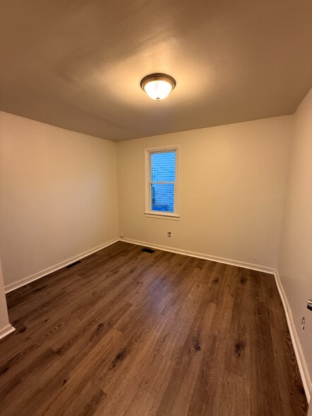 Building Photo - 8468 Timken Ave