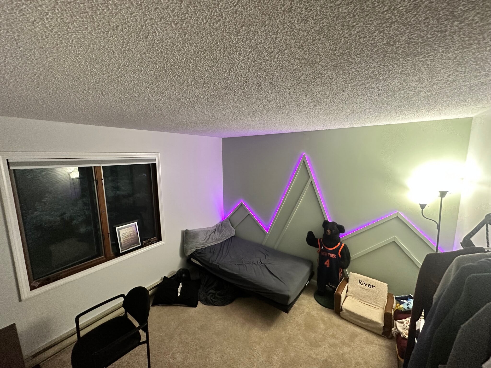 Upstairs bedroom - 7 Christie Ln
