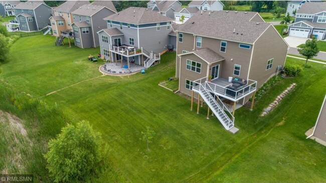Building Photo - Perfect 5 bedroom count Home in Plymouth