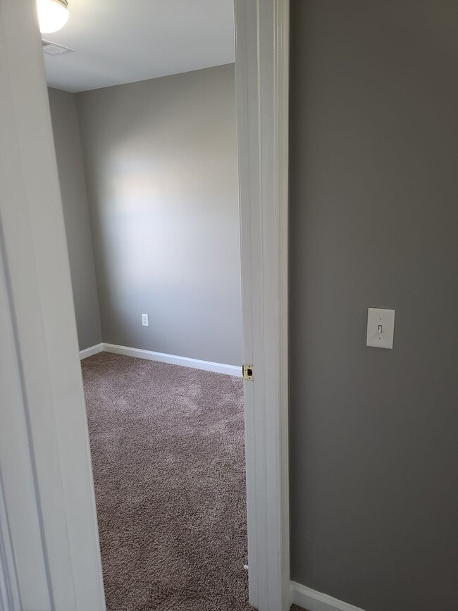 Building Photo - 3 Bedroom Townhome for Rent in Waynesboro