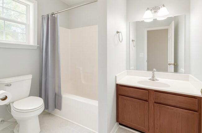 Building Photo - 42802 Higgs Ln