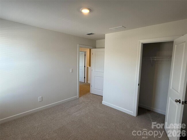Building Photo - 436 Luna Ln