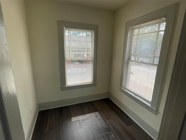 Building Photo - 421 N Marsalis Ave