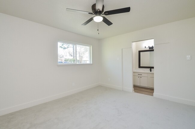 Building Photo - 4434 McCleester Dr