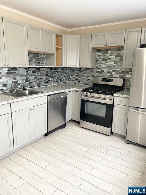 Building Photo - 465 Main 2