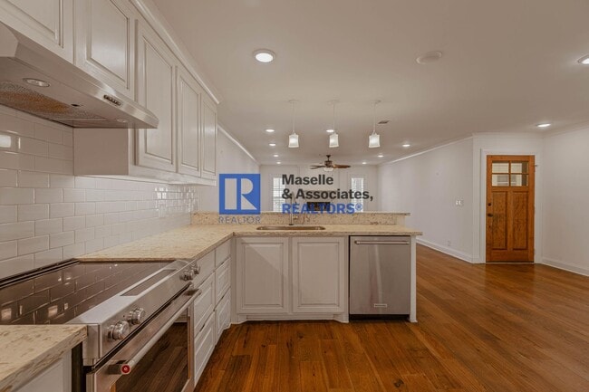 Building Photo - 2 Bed/2 Bath Townhouse in Brandon