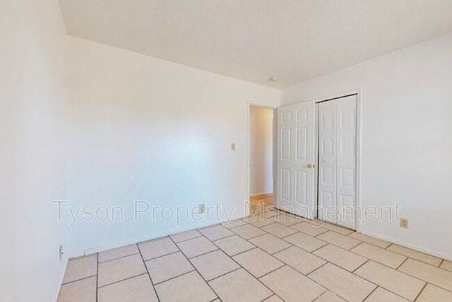 Building Photo - 708 Buckboard Rd SE