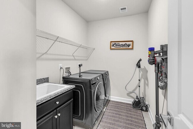 Building Photo - 13809 Westerlo Ct