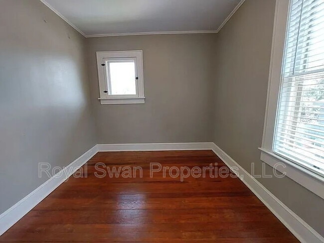 Building Photo - 515 McRorie St