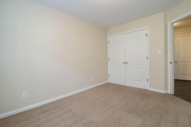 Building Photo - 1718-G Thistlewood Dr