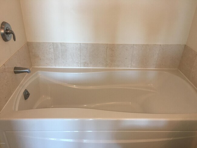 Building Photo - 310 S 4th St