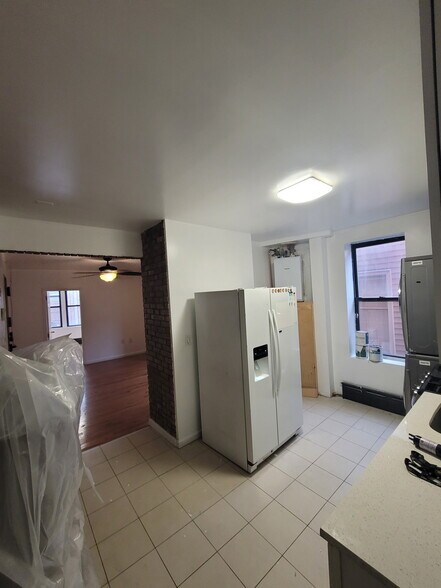 Building Photo - 2126 Newtown Ave