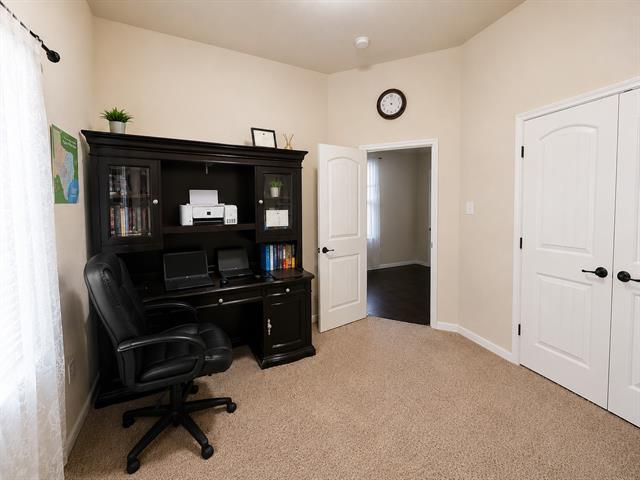 Building Photo - 10200 Bennet Dr