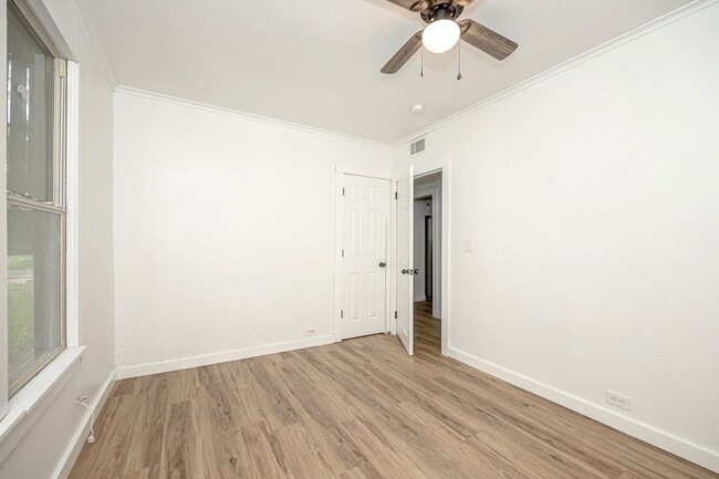 Building Photo - Freshly Renovated Rental Property!