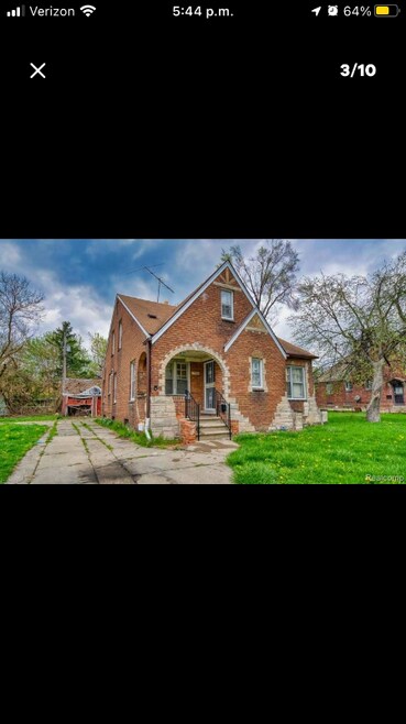 Building Photo - 17405 Bradford Ave