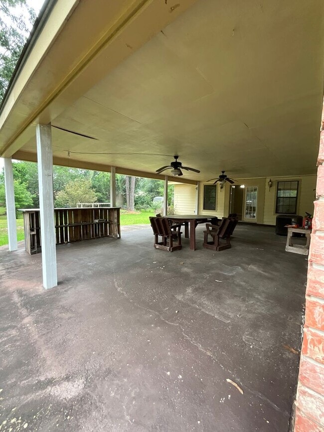 Building Photo - 106 Burnley Dr