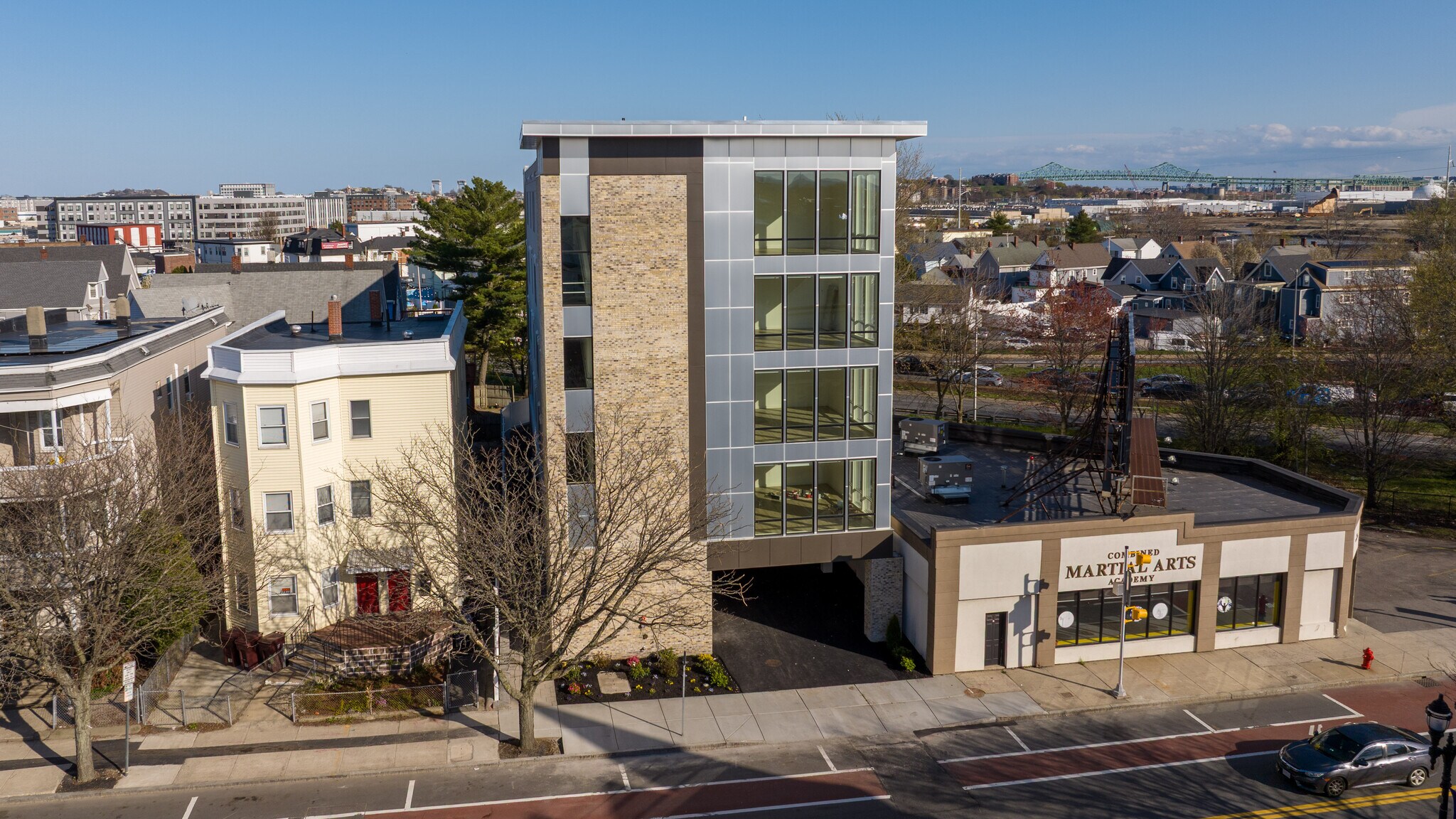 Building Photo - 319 Broadway