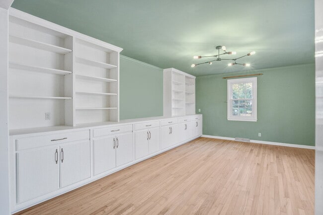 Building Photo - 1248 Winchester Dr