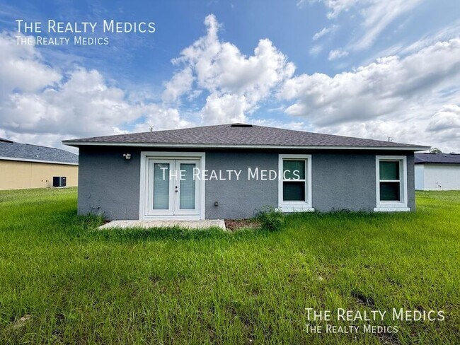 Building Photo - 13481 SW 60th Ave