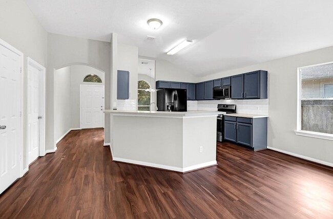 Building Photo - 4018 Floral Way Ct