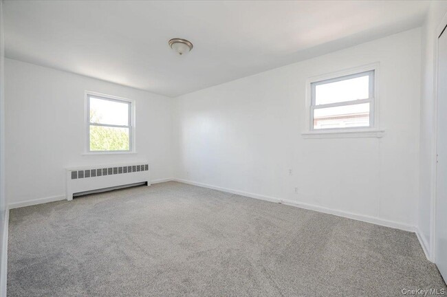 Building Photo - 3166 Spencer Dr