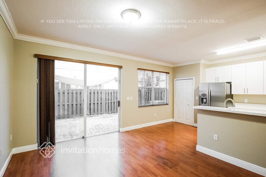 Building Photo - 12315 SW 125th Ct