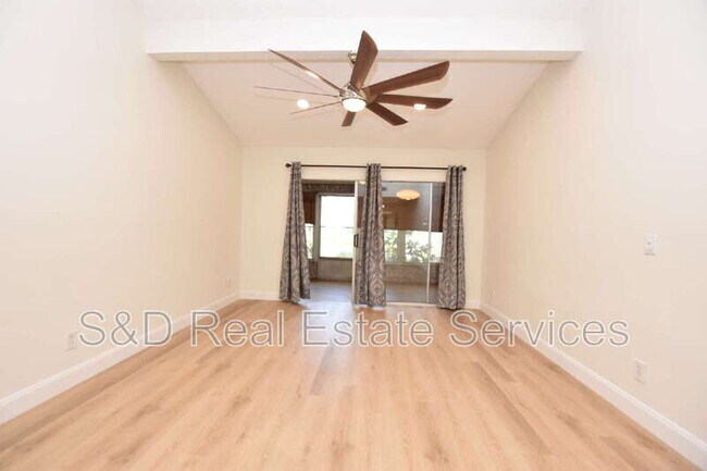 Building Photo - 2025 Sylvester Rd