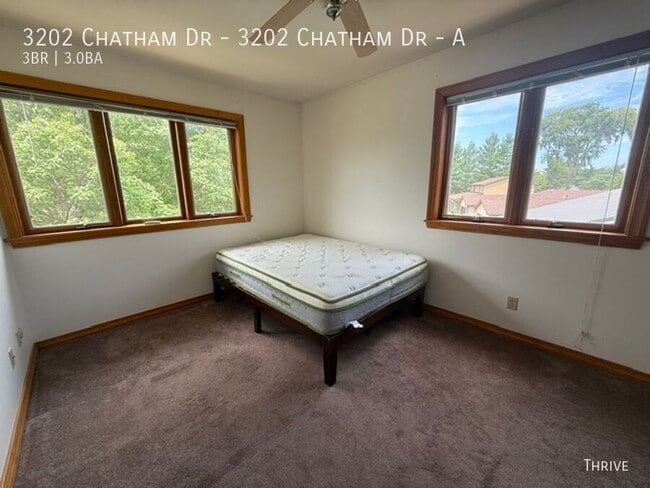 Building Photo - 3202 Chatham Dr