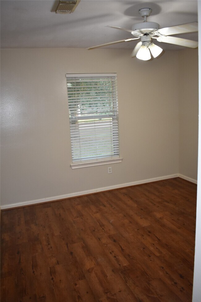 Building Photo - 5314 Tallowpine Terrace