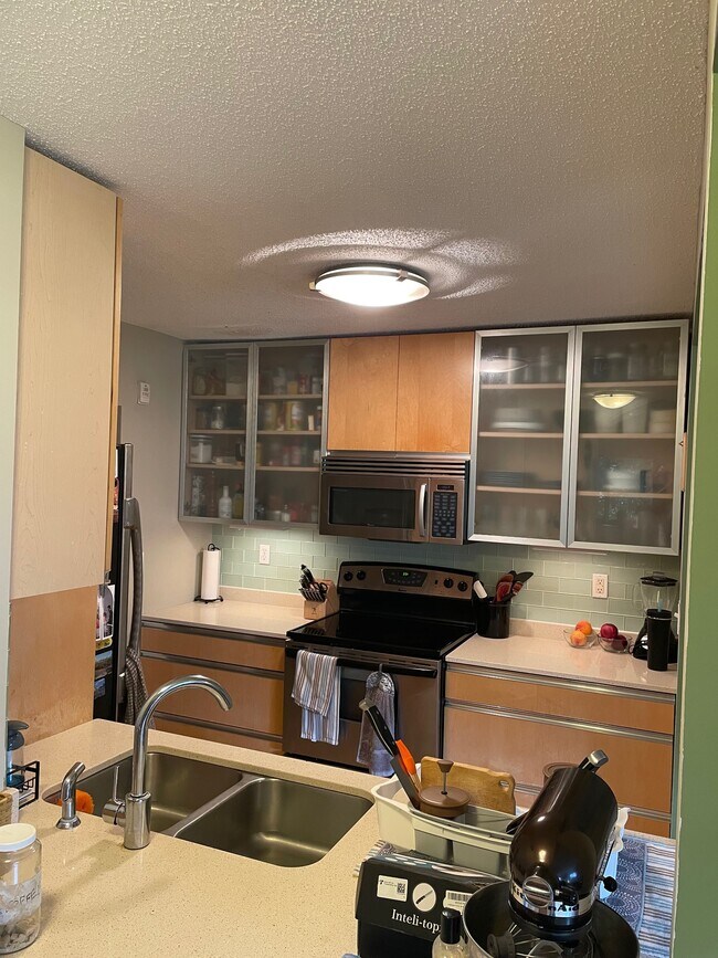 Building Photo - 52 Groveland Terrace