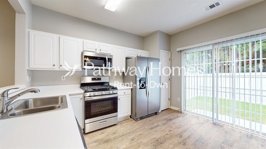 Building Photo - 5226 Medlock Corners Dr