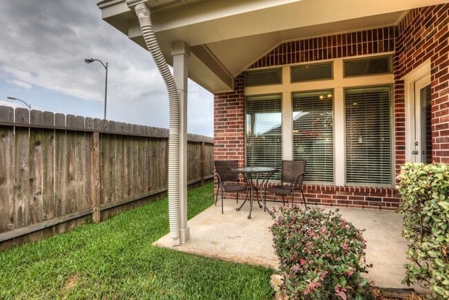 Building Photo - 27535 Gatlin Ln