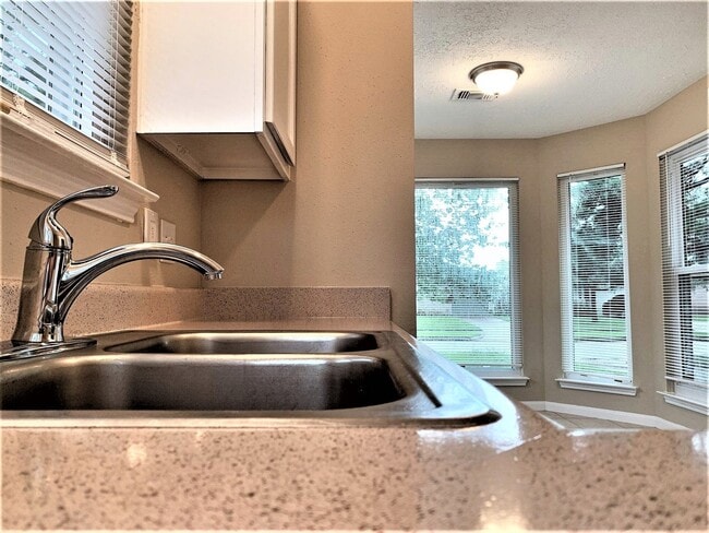 Building Photo - 11922 Westwold Dr