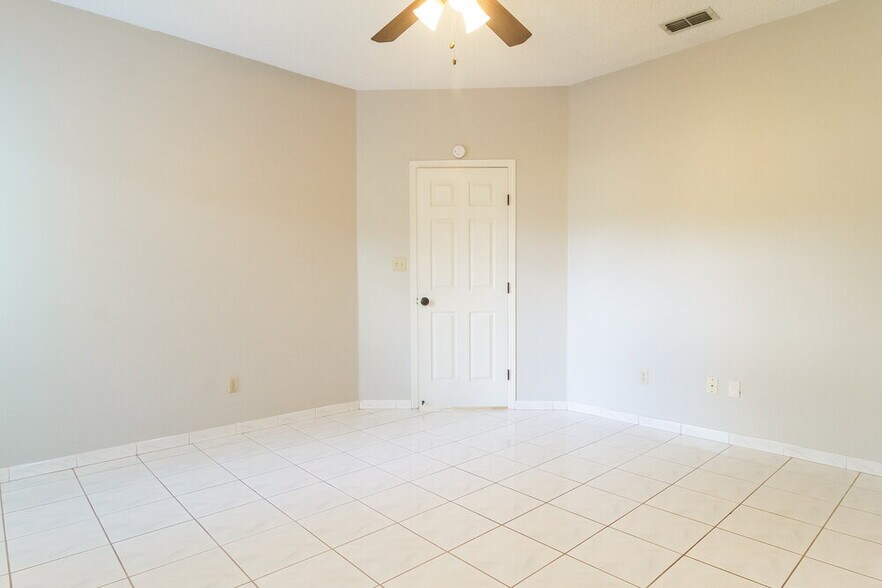 Building Photo - 7930 Soft Pine Cir