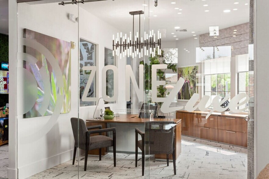 Building Photo - 9450 W Cabela Dr