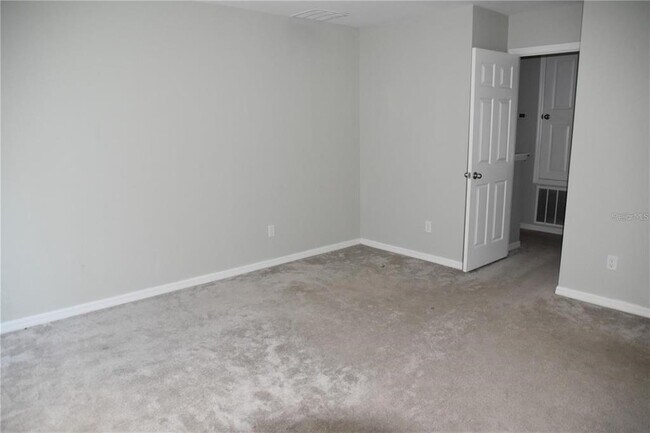 Building Photo - 711 Meadow Glade Dr