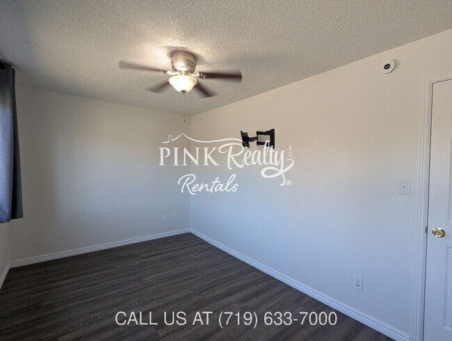 Building Photo - 4026 Shelley Ave